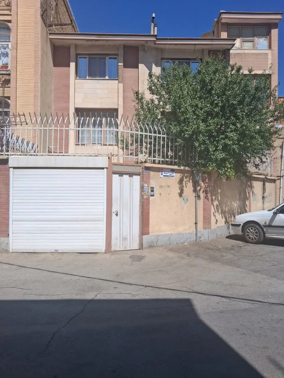 اجاره ۱۲۰ متری طبقه اول بلوار مدنی