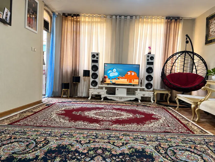 قولنامه ای - ۸۳ متری
