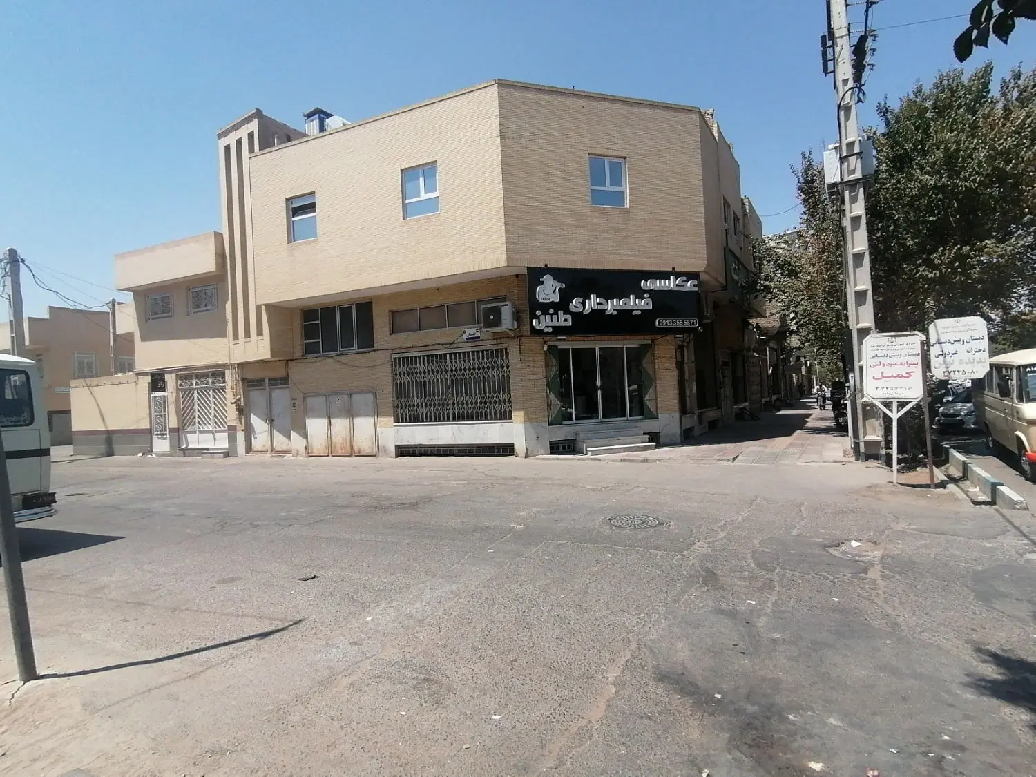 مغازه 60_5 زیربنا 190متر