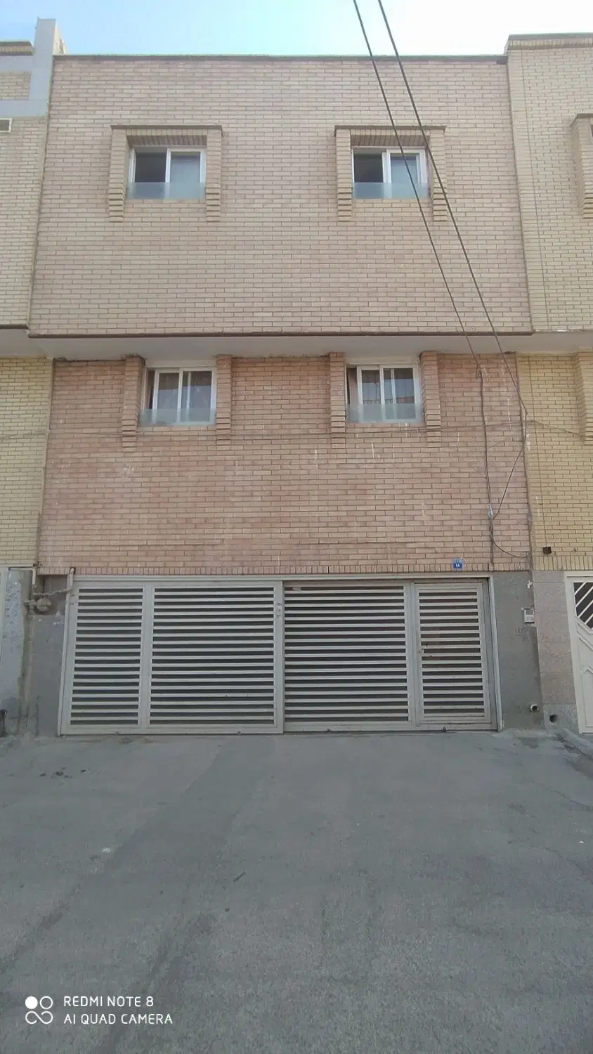 فروش ساختمان 3 واحدی با کلیه امکانات