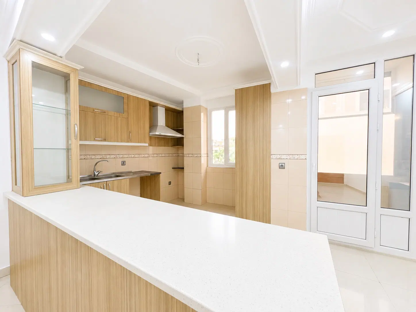 ۶۹متر شهرزیبا_خطی به کوچه_۱۰ساله فول امکانات_کاسبی