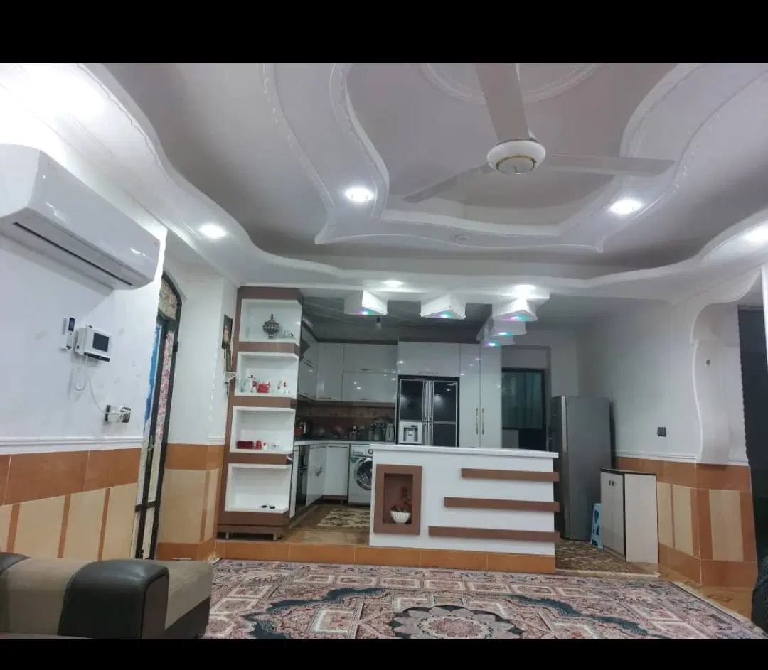 ملک دوطبقه ایسین