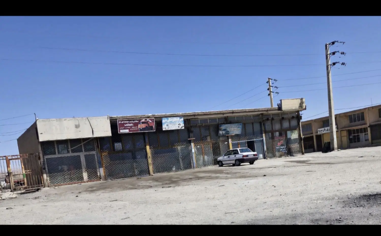 فردش گاراژ به متراژ ۶۵۵۲ واقع در تاکستان قزوین
