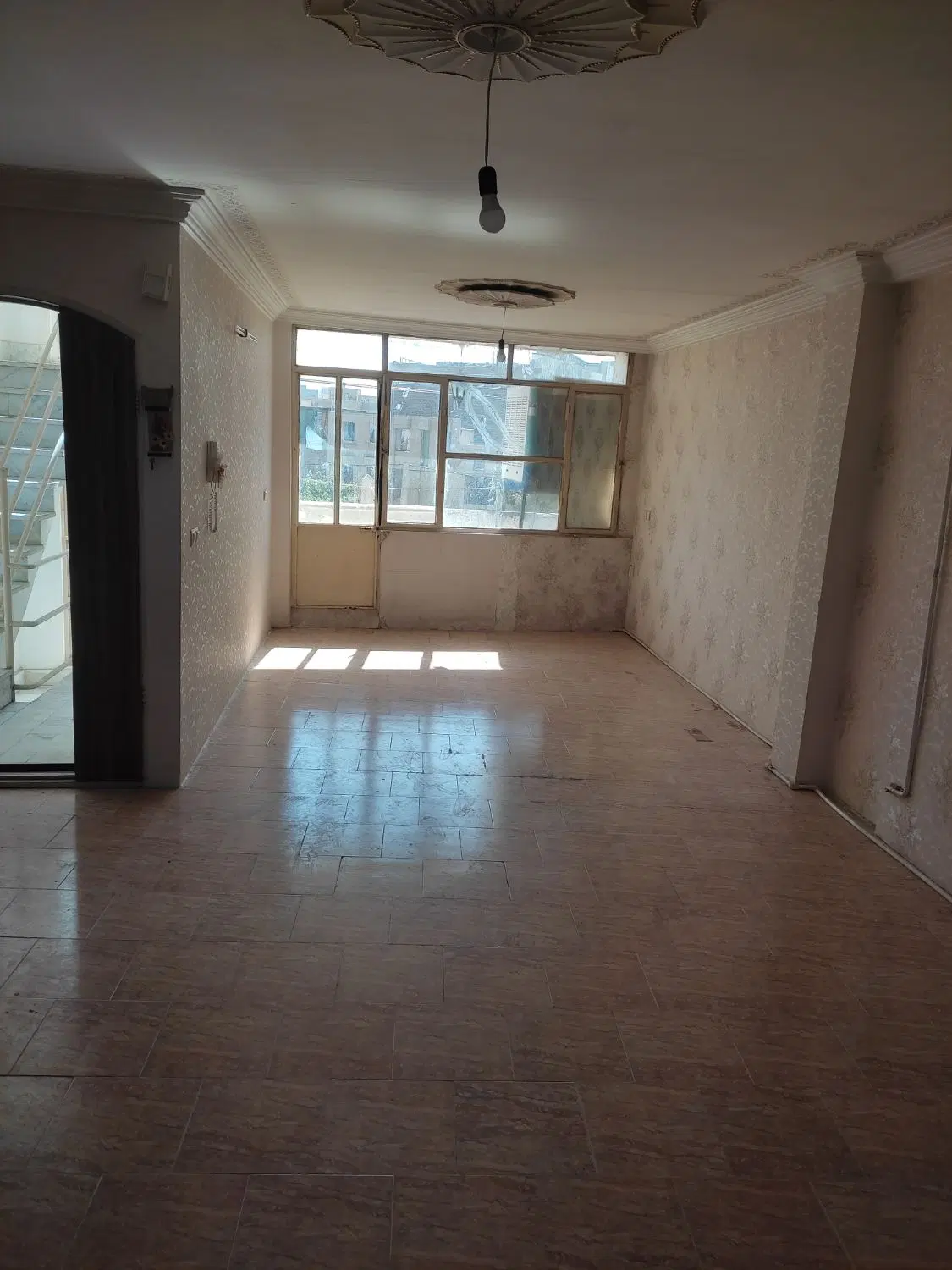 آپارتمان اجاره ای یک خوابه 75متری