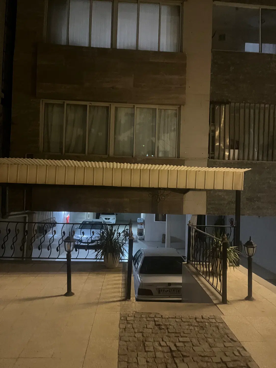 آپارتمان زیر فی منطقه