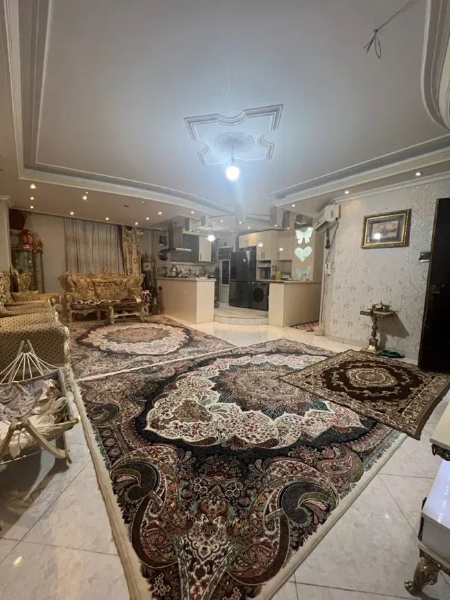 ۸۵ متری _ دو خواب _ رهن