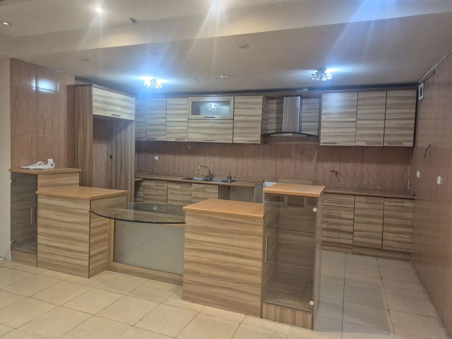 اجاره آپارتمان در مجتمع کوه نور خیابان سهروردی