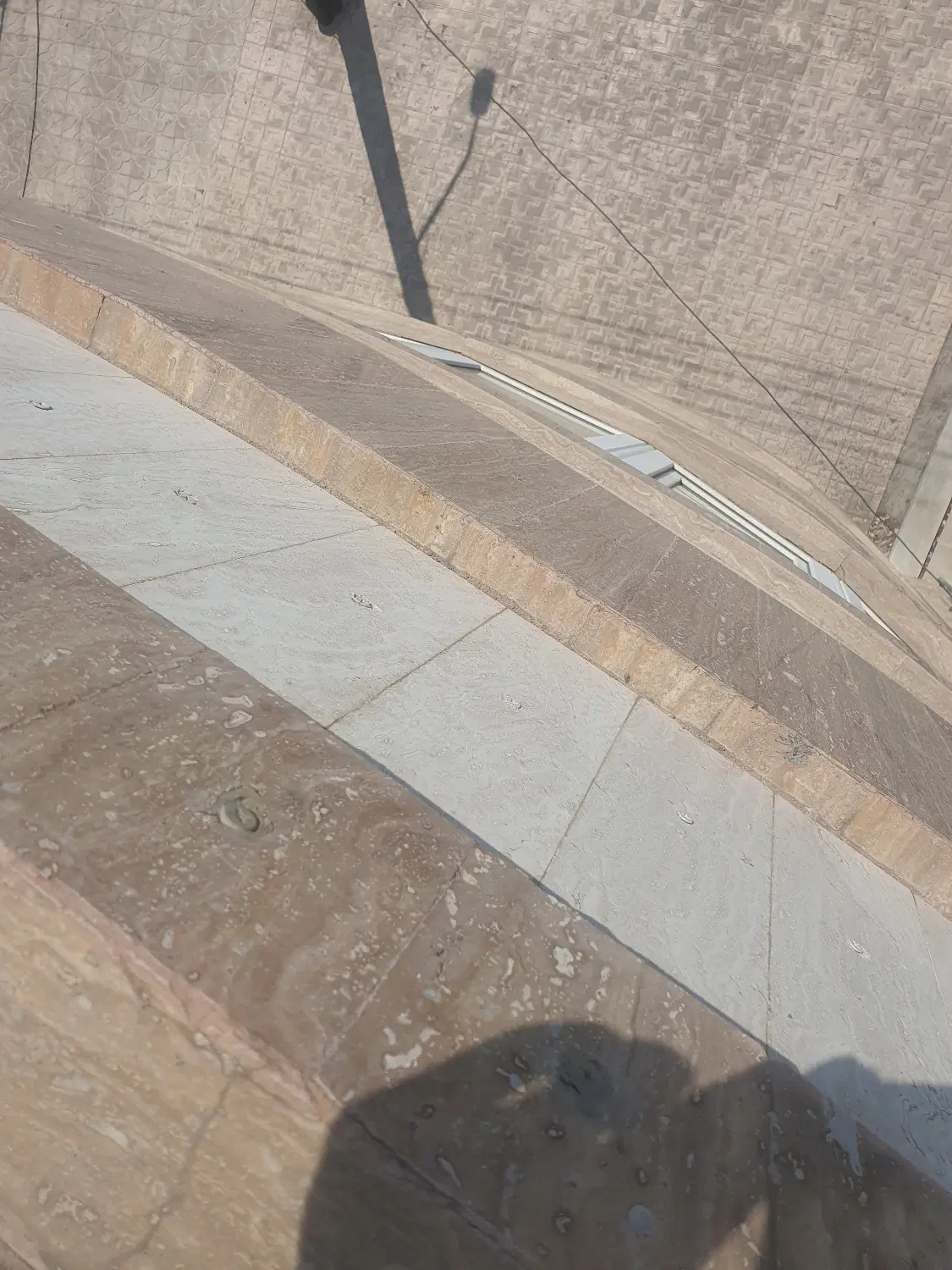 آپارتمان سه طبقه