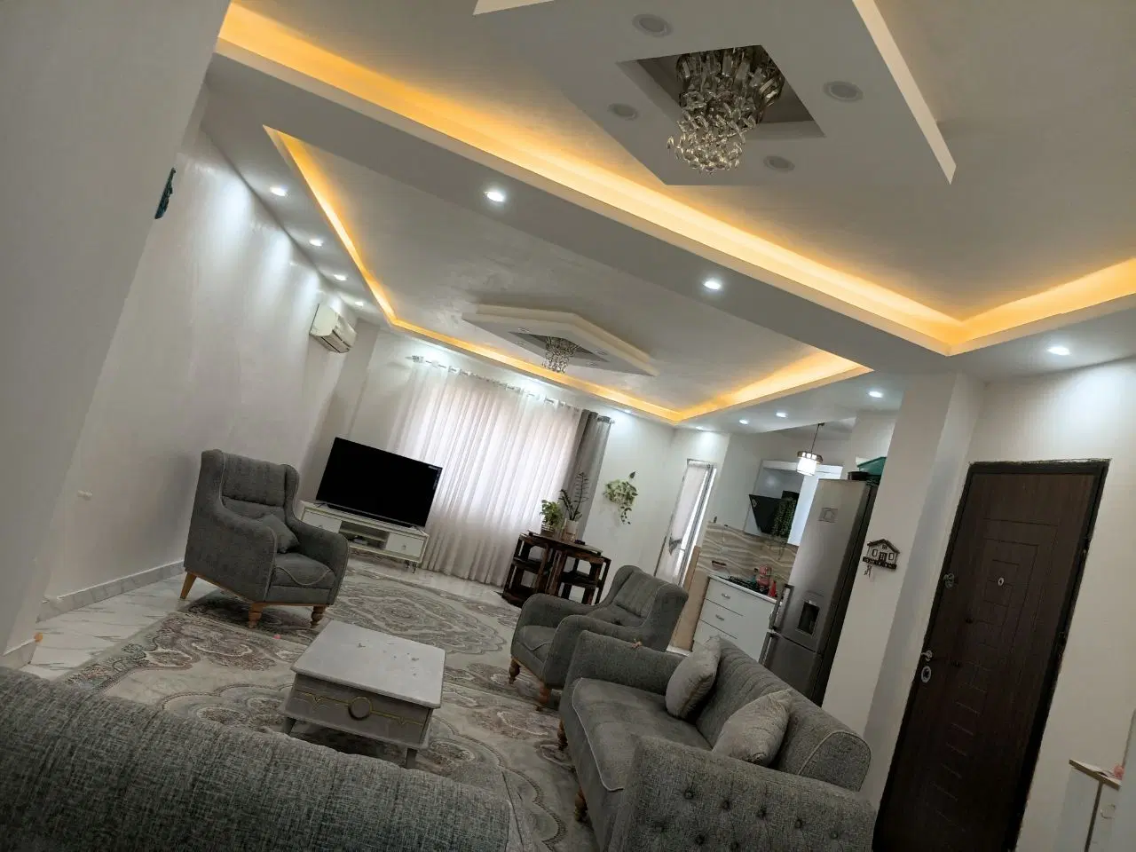 فروش آپارتمان صد متری