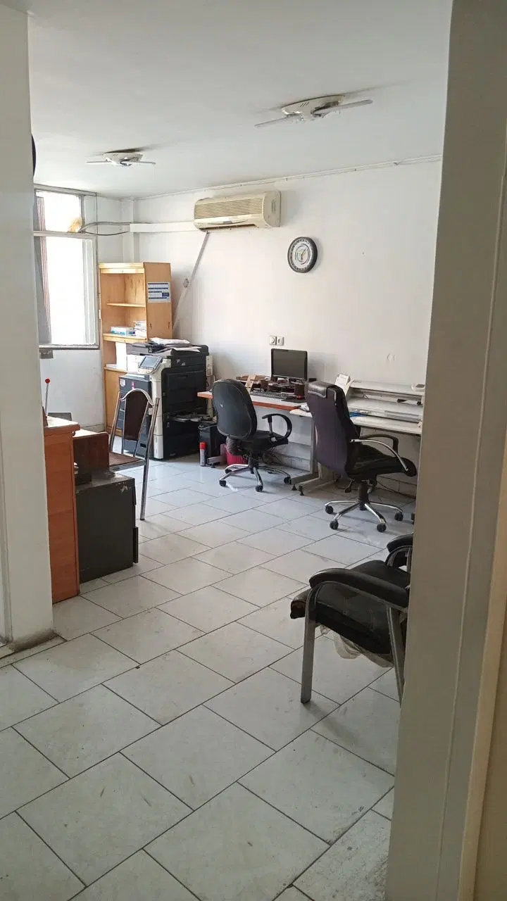 اجاره انبار۷۵متری طبقه همکف مناسب قطعات خودرو