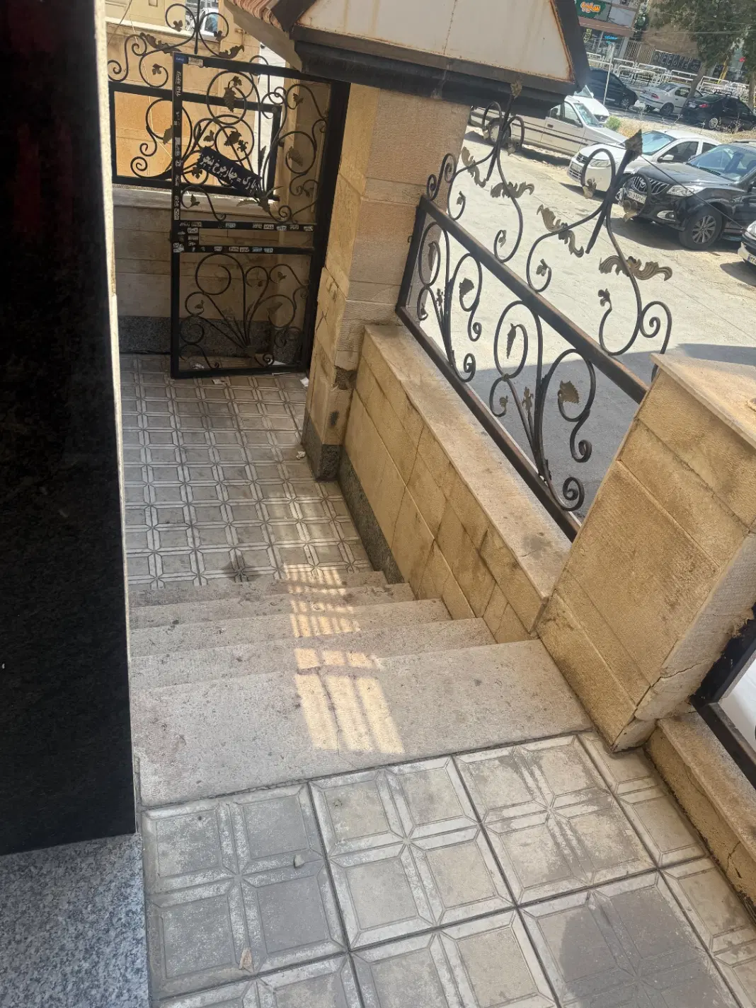 فروش یک واحد آپارتمانی مستقل
