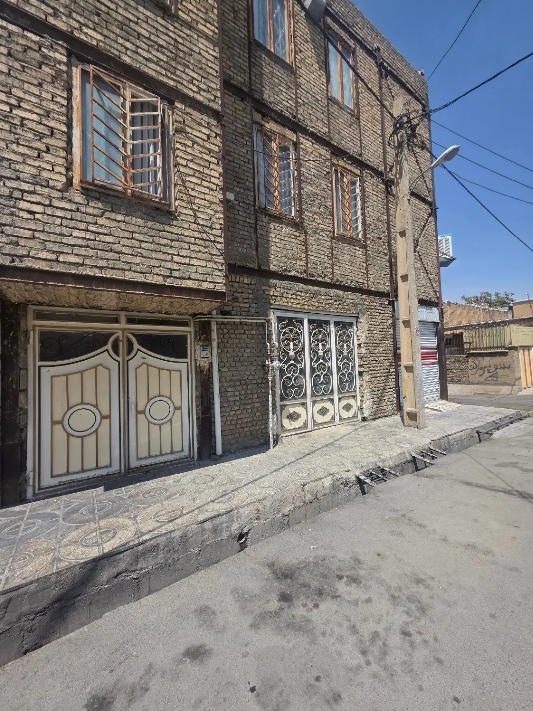 فروش خانه ویلایی سه طبقه