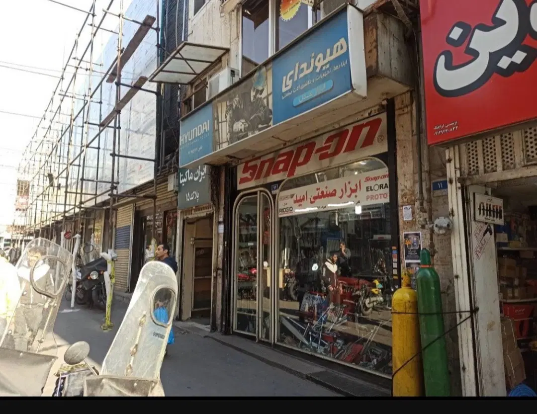 فروش مغازه در بازار ابزار میدان حسن آباد