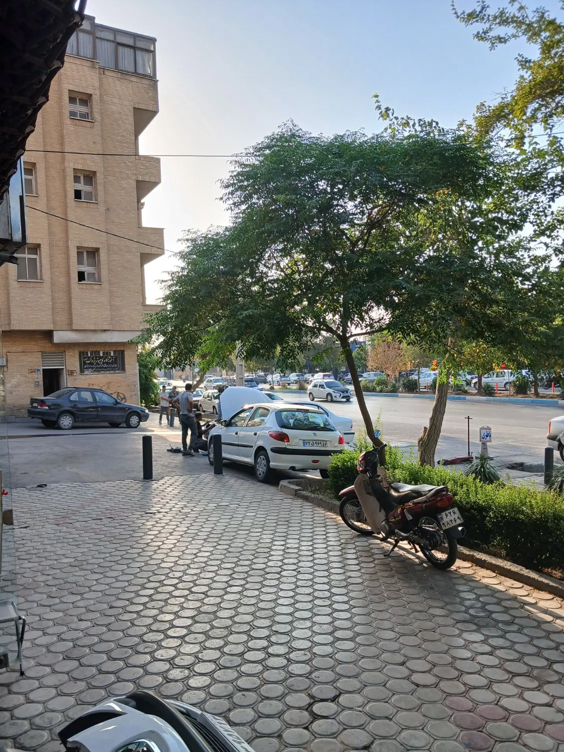 ۲۰۰ متر برخیابان شمالی جنوبی