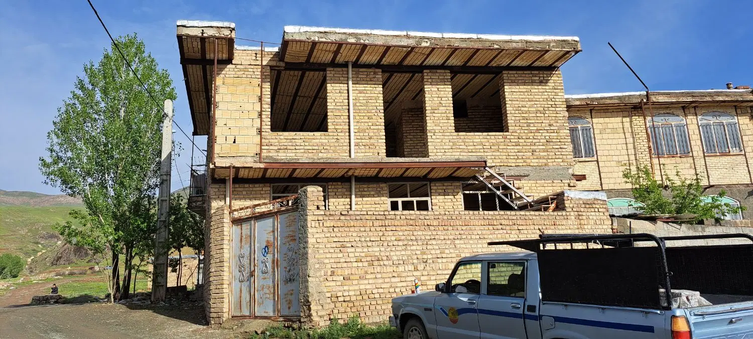 خانه نیمه کاره
