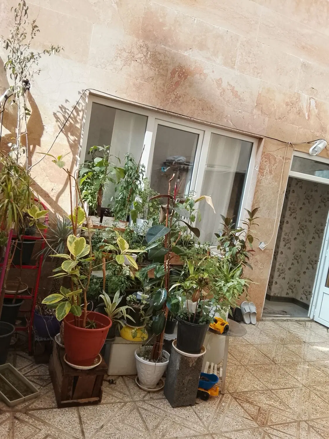 فروش واحد230متری3خواب فول امکانات بهترین لوکیشن