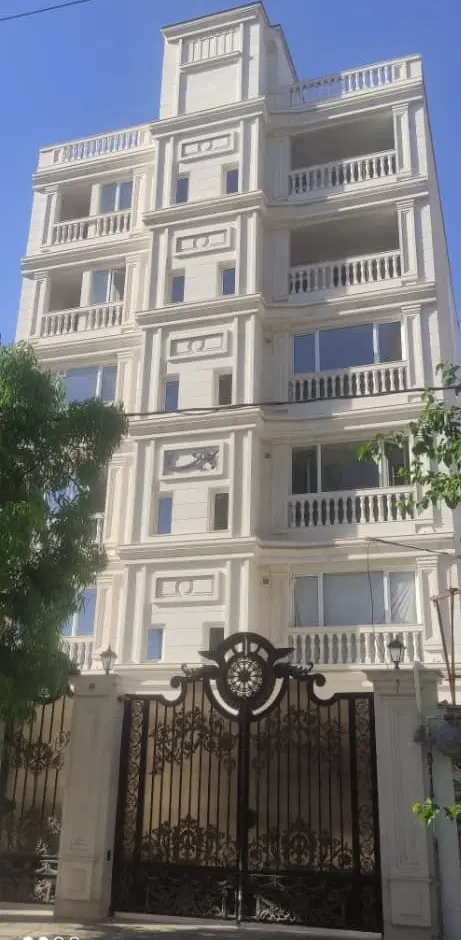 آپارتمان سه خواب شیک