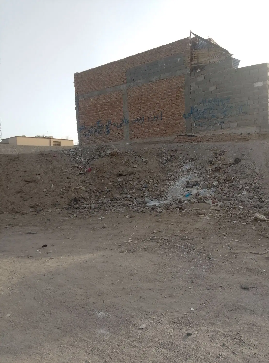 زمین فروشی