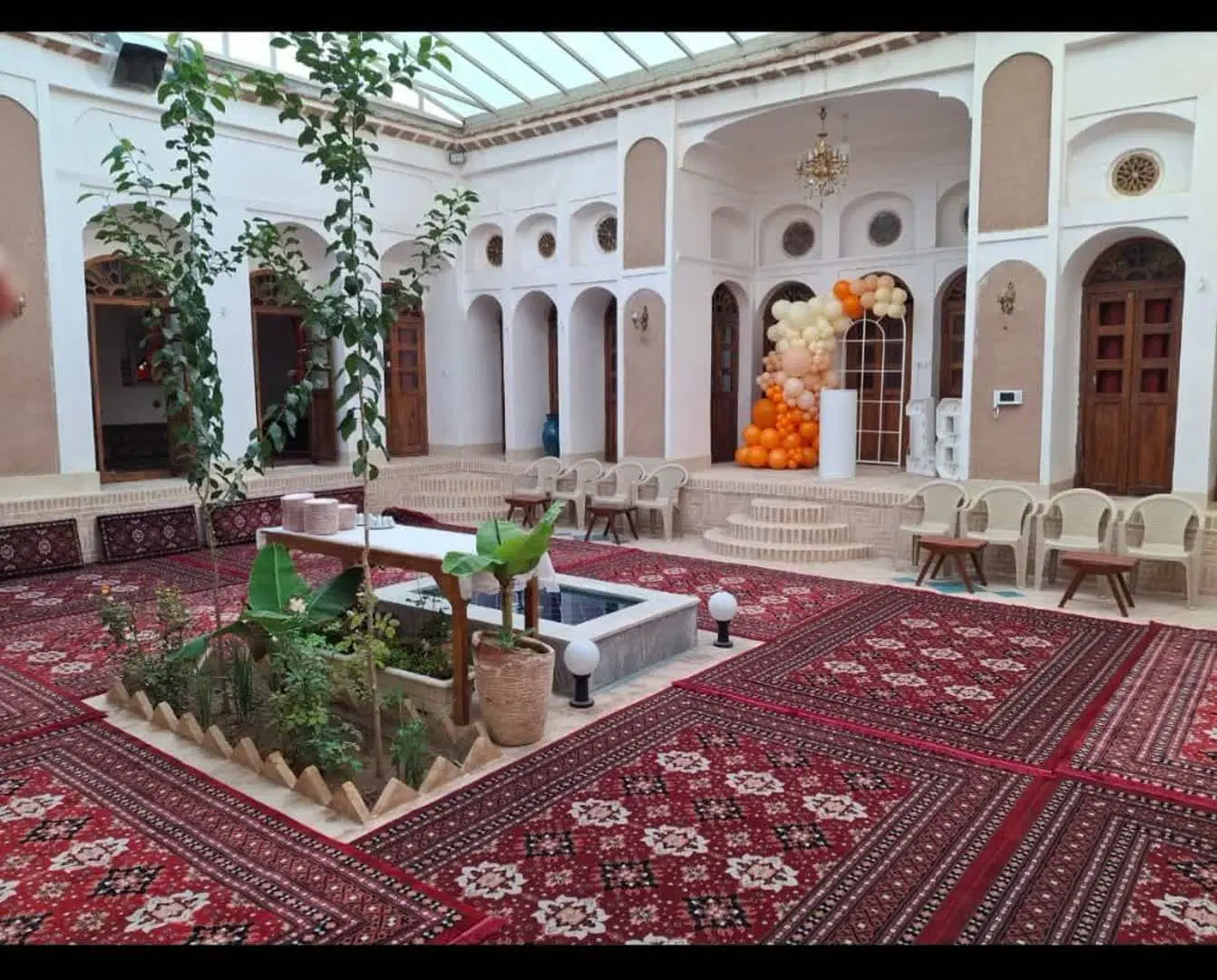 فروش عمارت قاجاری در شهرستان هرند