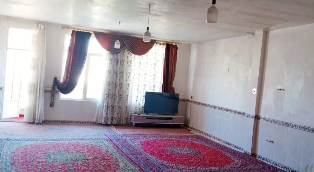 خانه اجاره ۱۳۰متری.پایین میدان لک