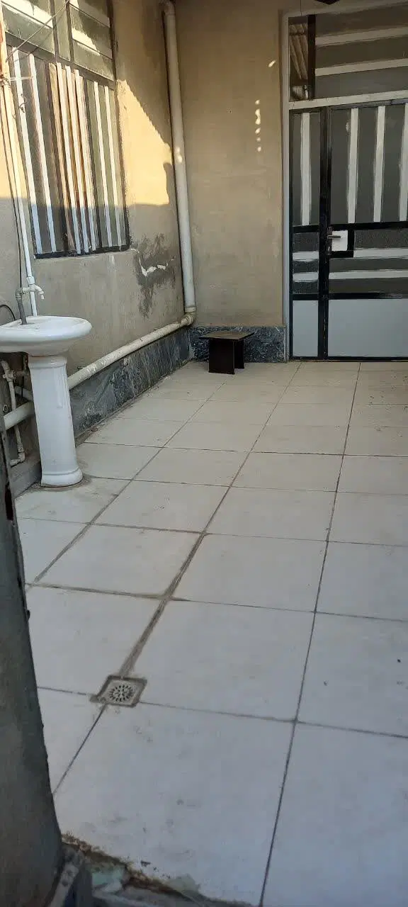 خانه 100 متر طبقه بالا دره گرم