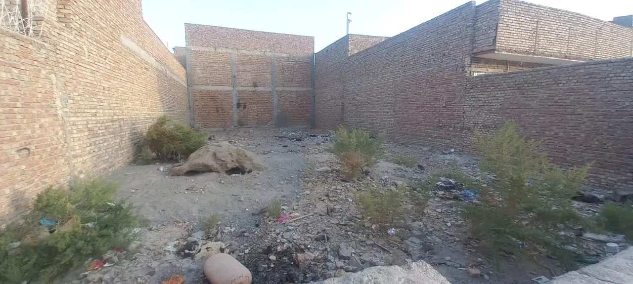 زمین 300متری