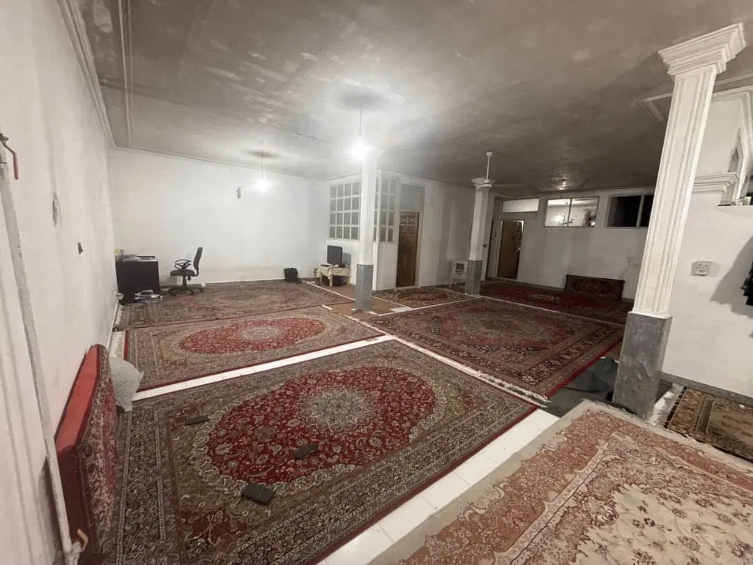 اجاره  خانه حیاط دار ۳۰۰ متر شهرک آزمایش