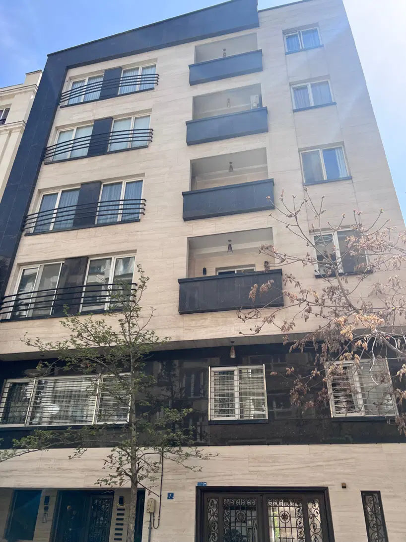 ۱۰۰ متر تخلیه بالای میدان کاج.. مروارید