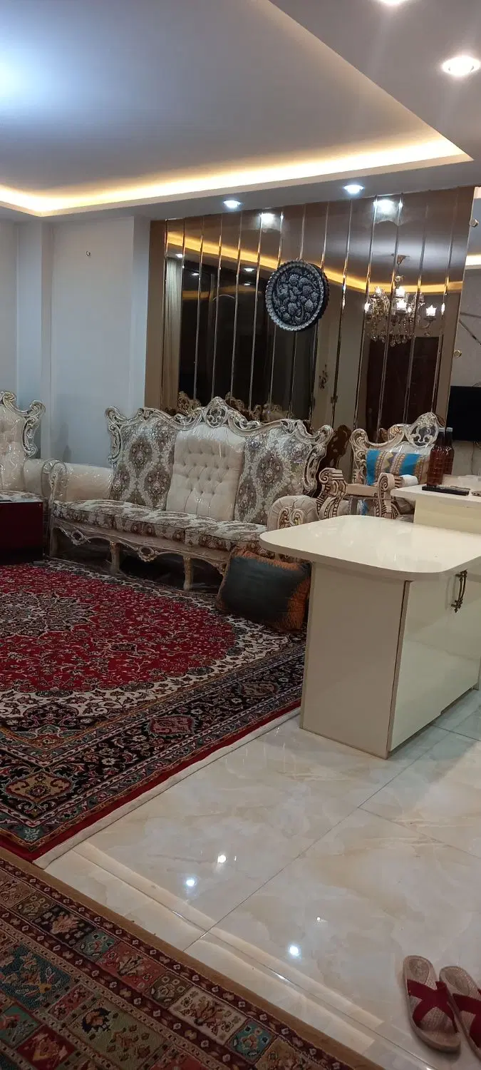 آپارتمان تک واحدی