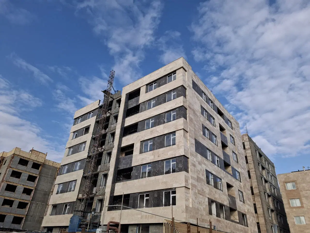 فروش واحدآپارتمان امیریه
