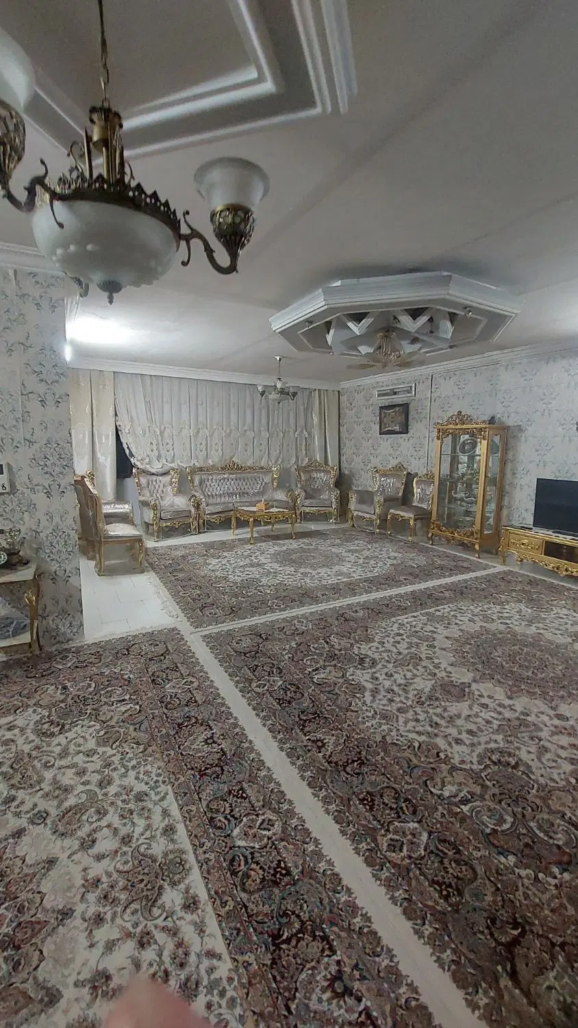 رهن اجاره آپارتمان ۱۲۰متری با پارکینگ مطهری شمالی