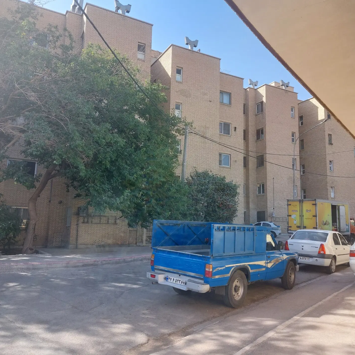 آپارتمان بانک اهنی 107 متری باز سازی شده همکف