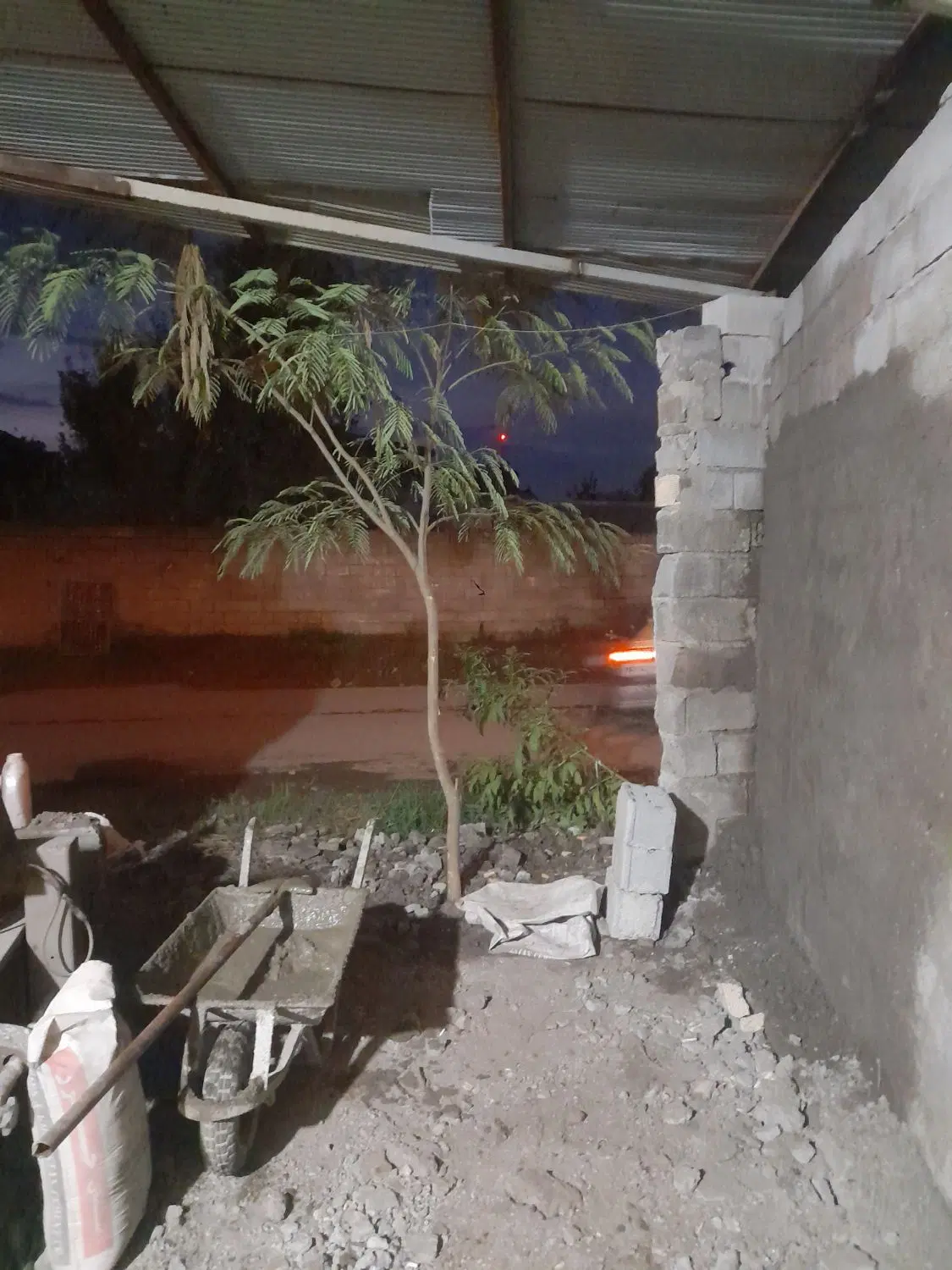 مغازه حدودا 30متر