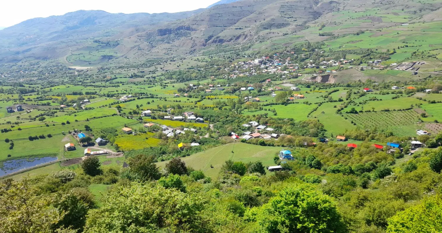 زمین با جواز ساخت