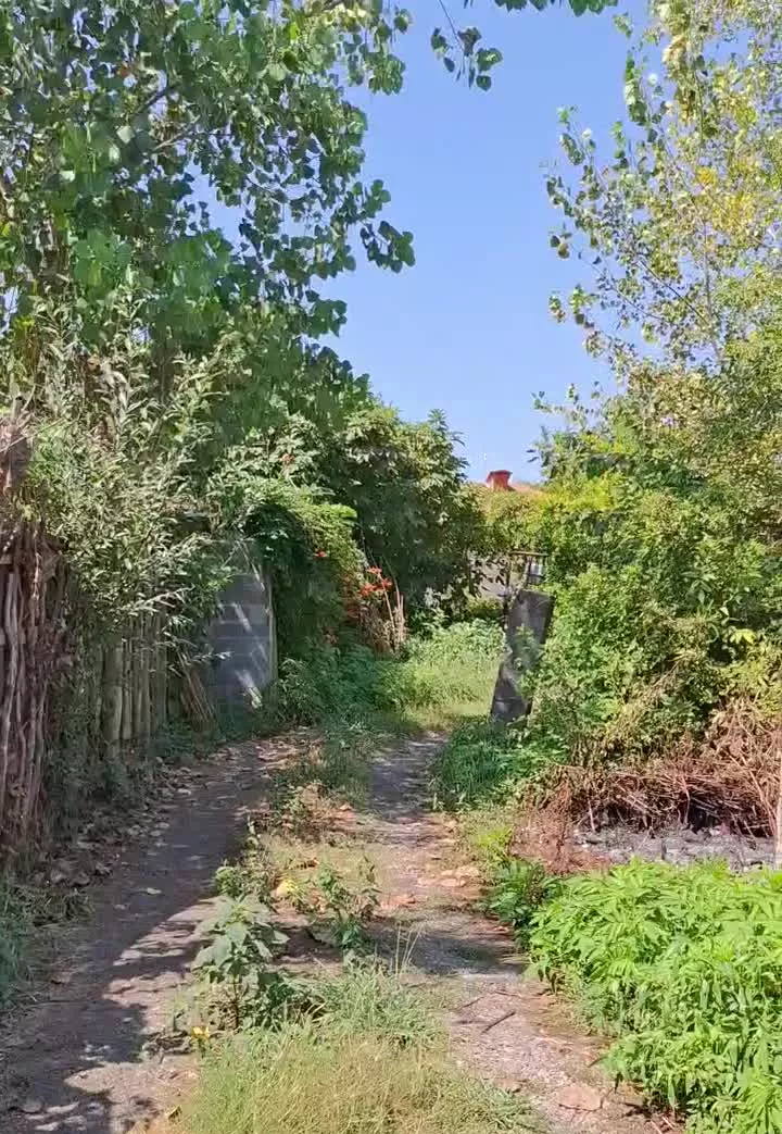 خانه نیمه کاره مرزدشت