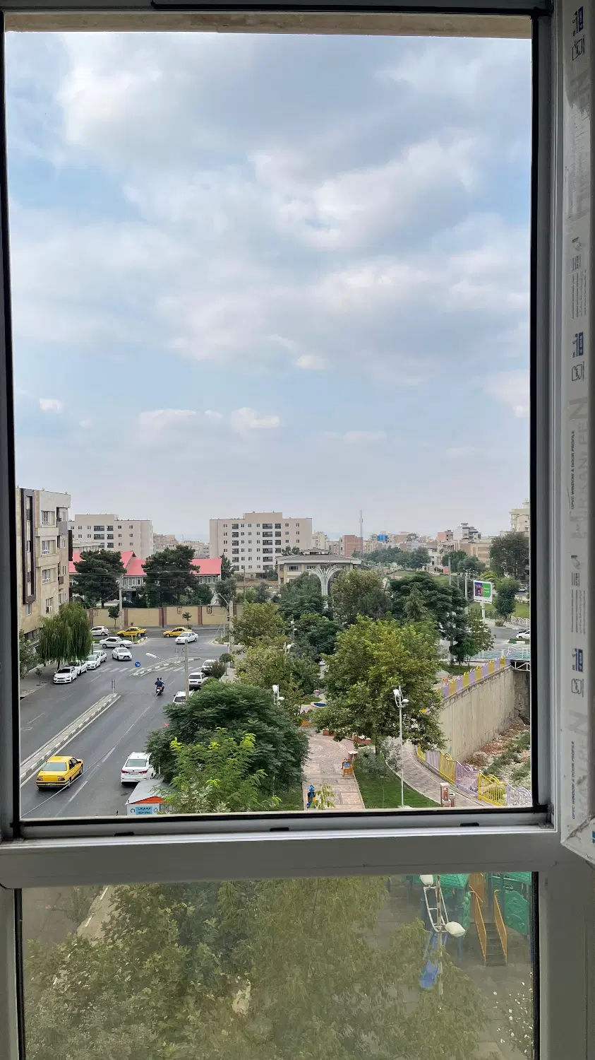 فروش آپارتمان‌ با سه طرف ویو