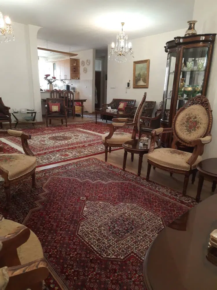 124 متر خوش نقشه با پارکینگ اختصاصی فرونگ اختصاصی