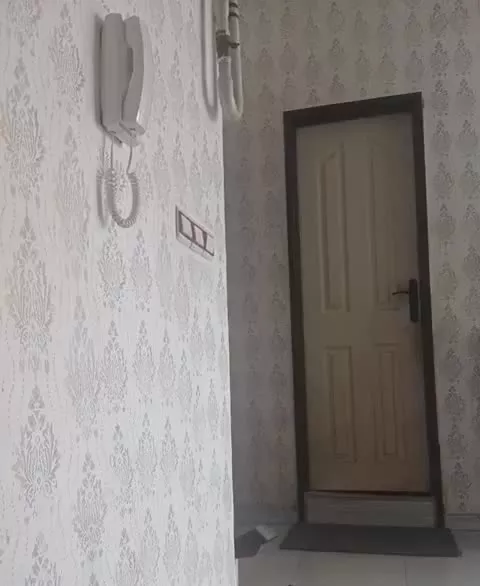 اجاره خانه ۹۲متری زمین شهری اپارتمان زرد رنگ ها