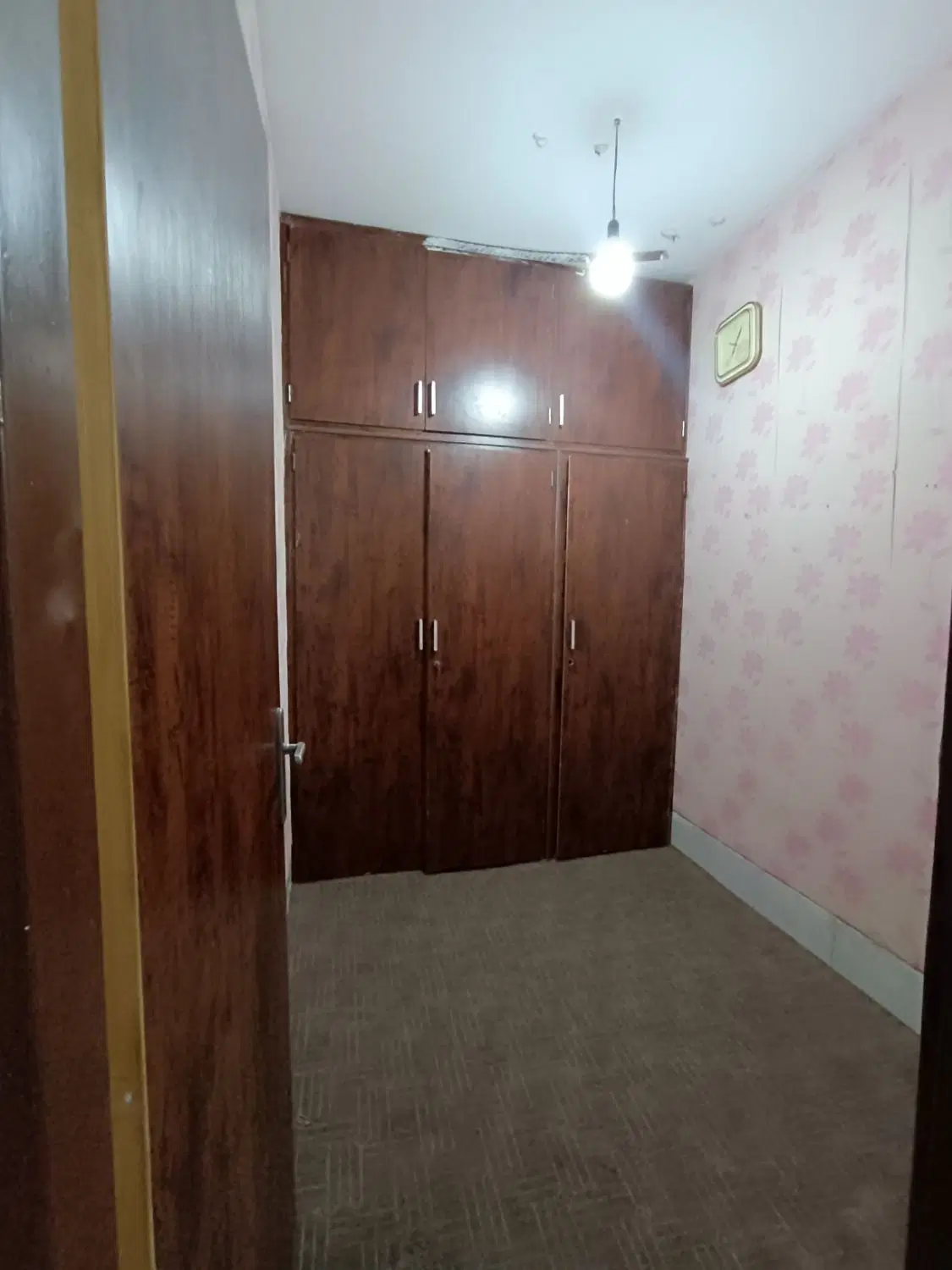 واحدی خوش نقشه یک خواب عرفان زیر قیمت کارشناسی