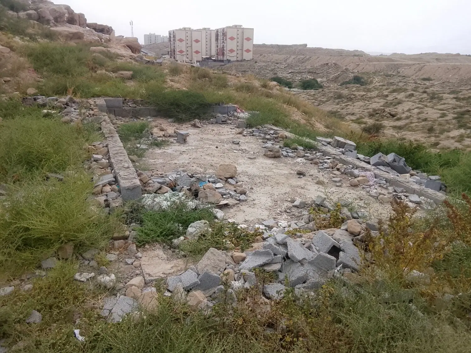 زمین فروشی