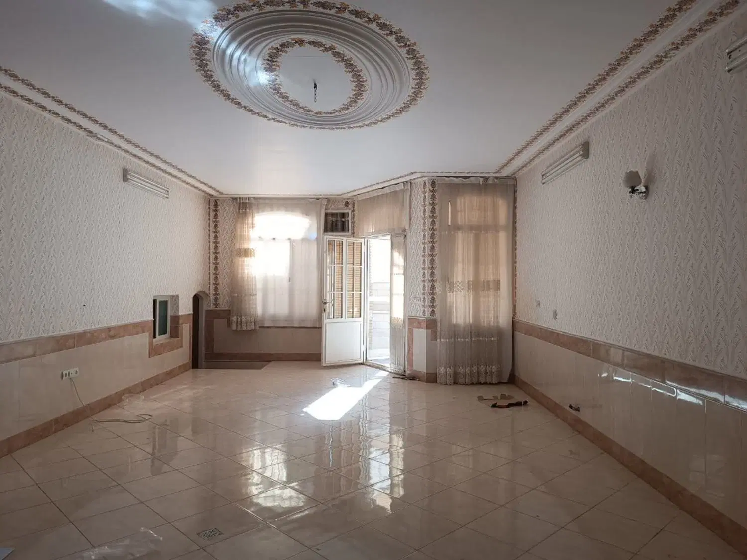منزل فروشی خیابان امیر کبیر