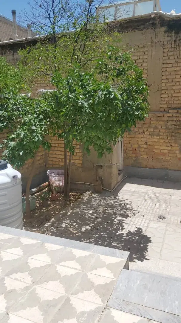 ویلایی دربست ۲۲۰متری نزدیک خیابان