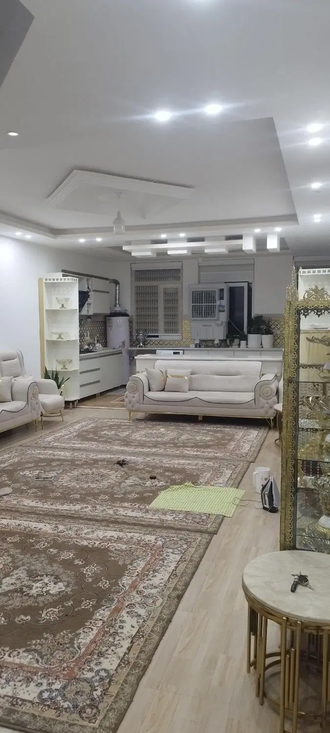 فروش حیاط