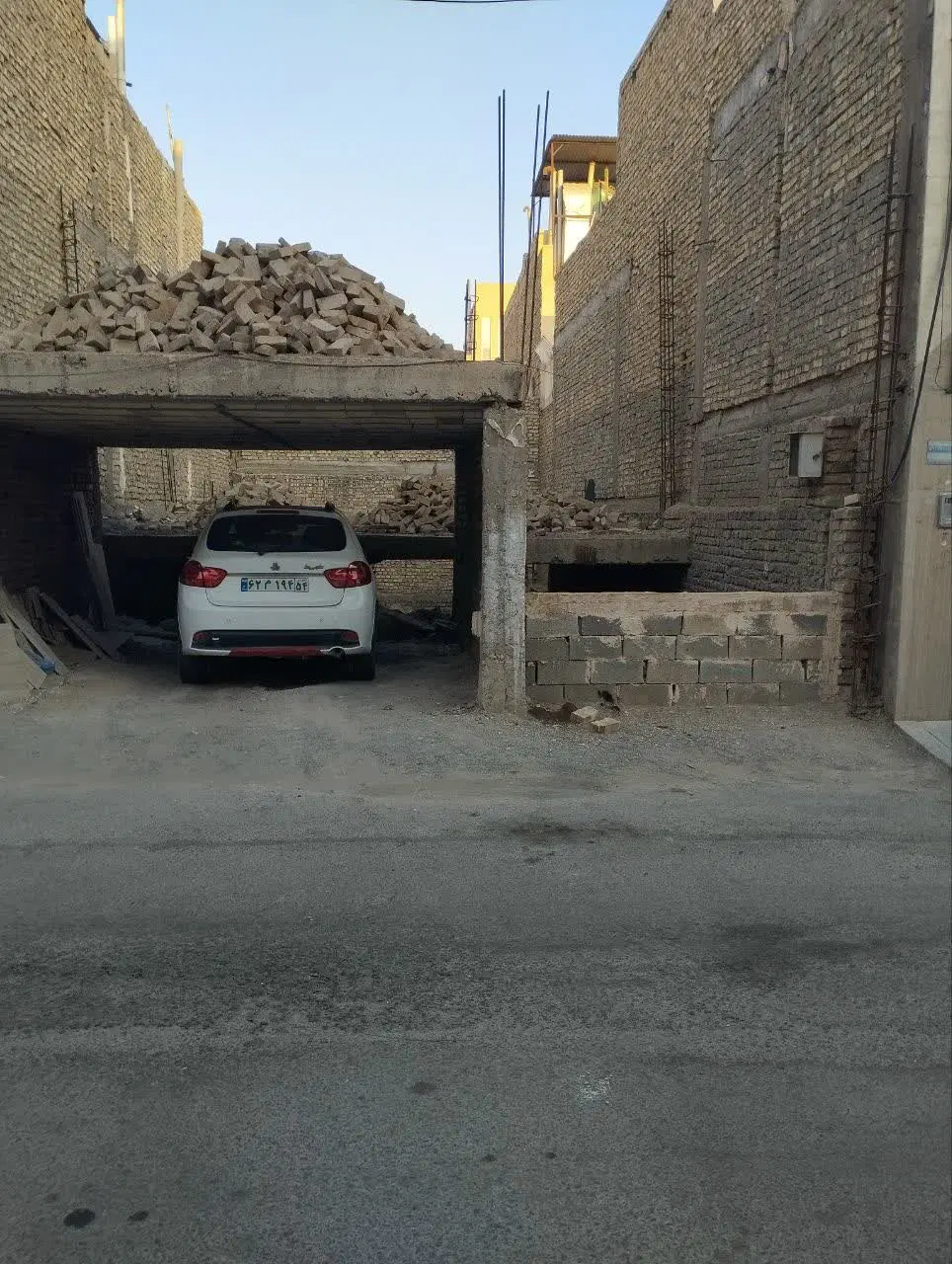 زمین نیمه ساز