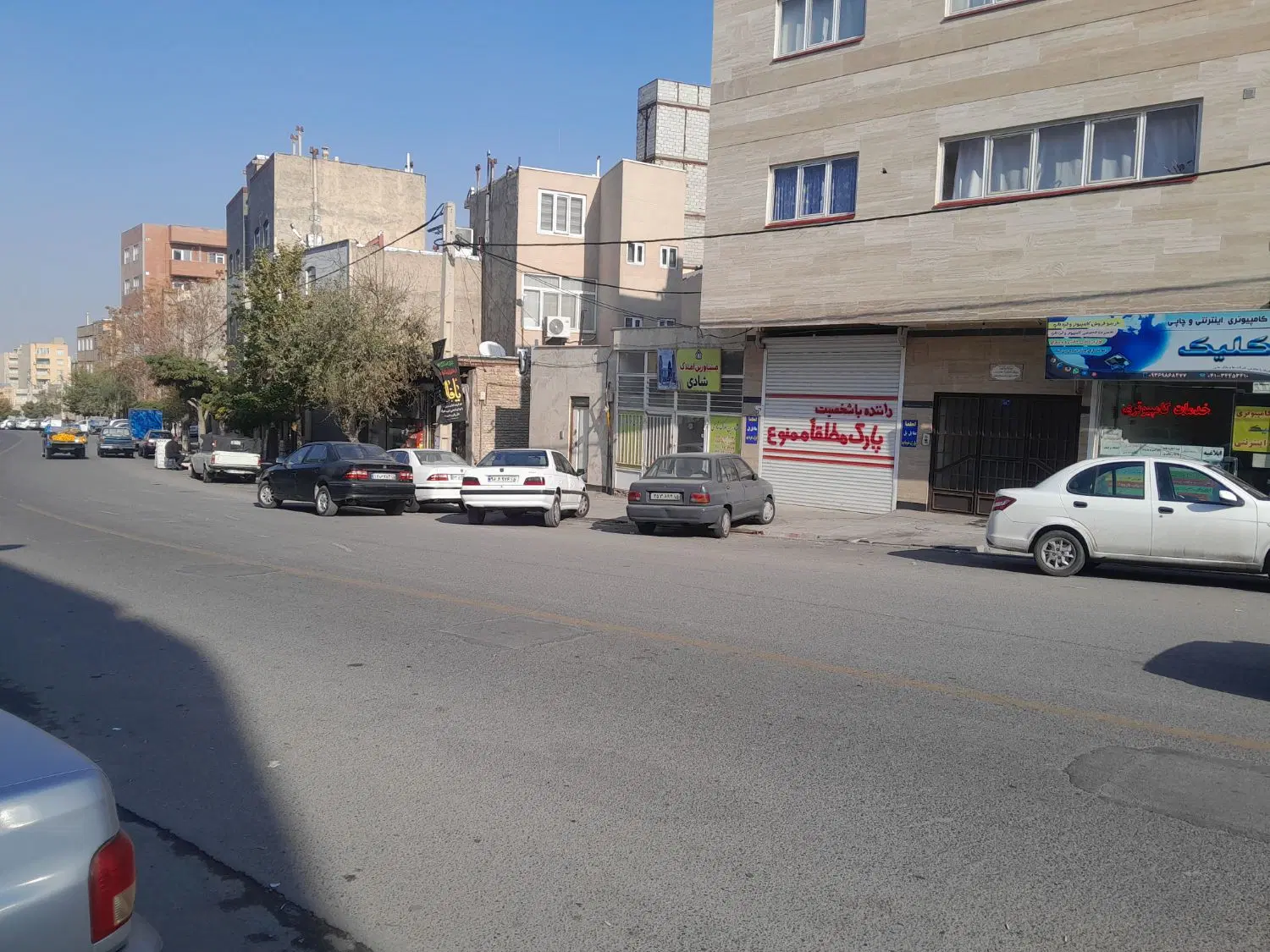 برخیابان با مغازه در بهترین موقعیت لاله
