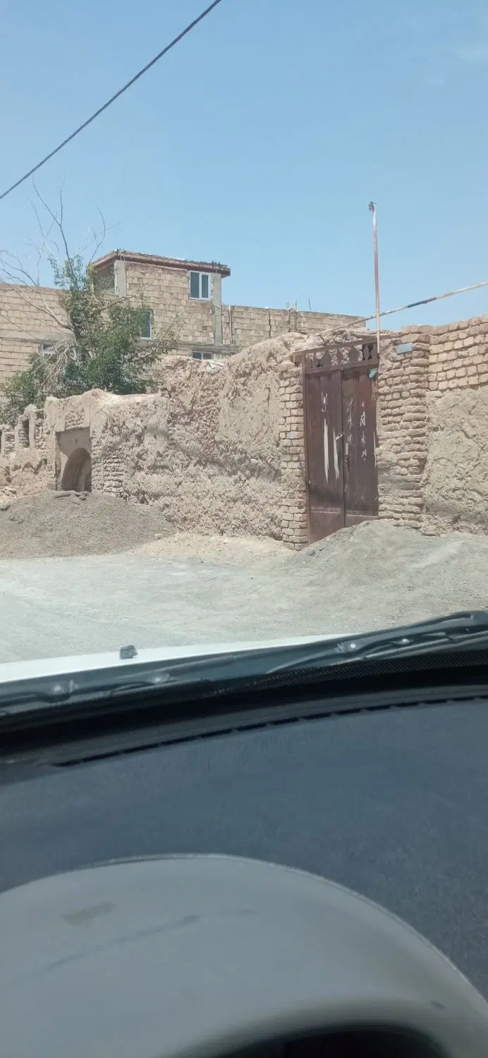 زمین فروشی