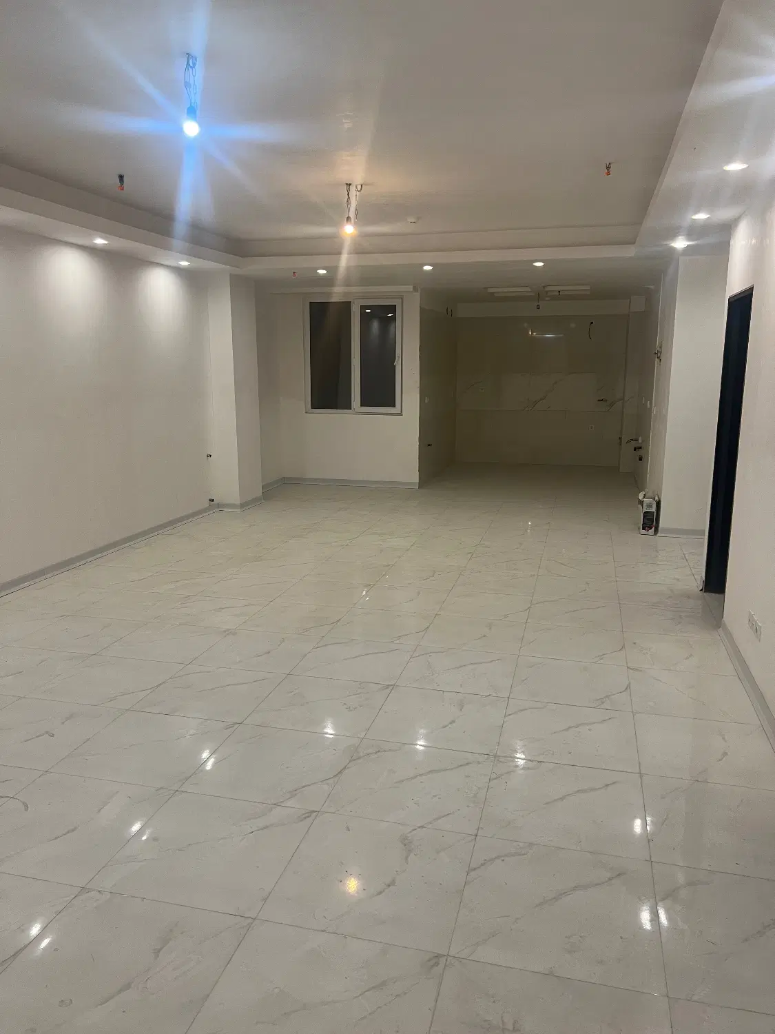 کلیدنخورده دو خواب-پارکینگ- انباری- آسانسور