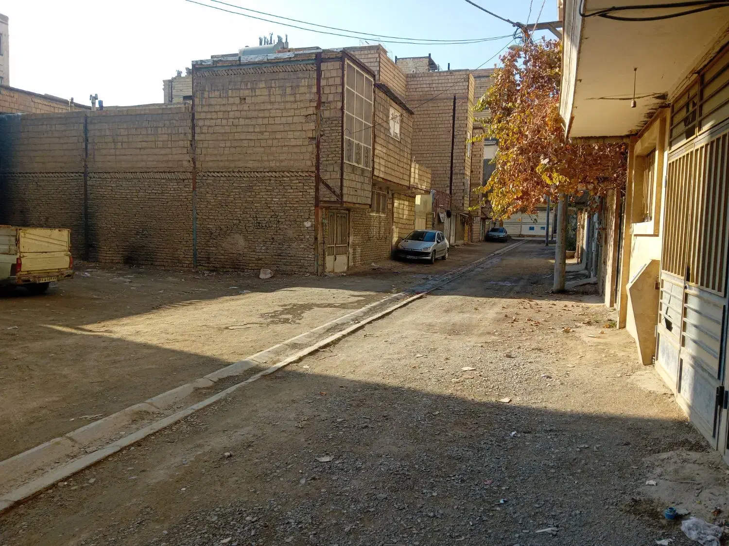 125متر آپارتمان نیمه کاره سفت کاری توس 142