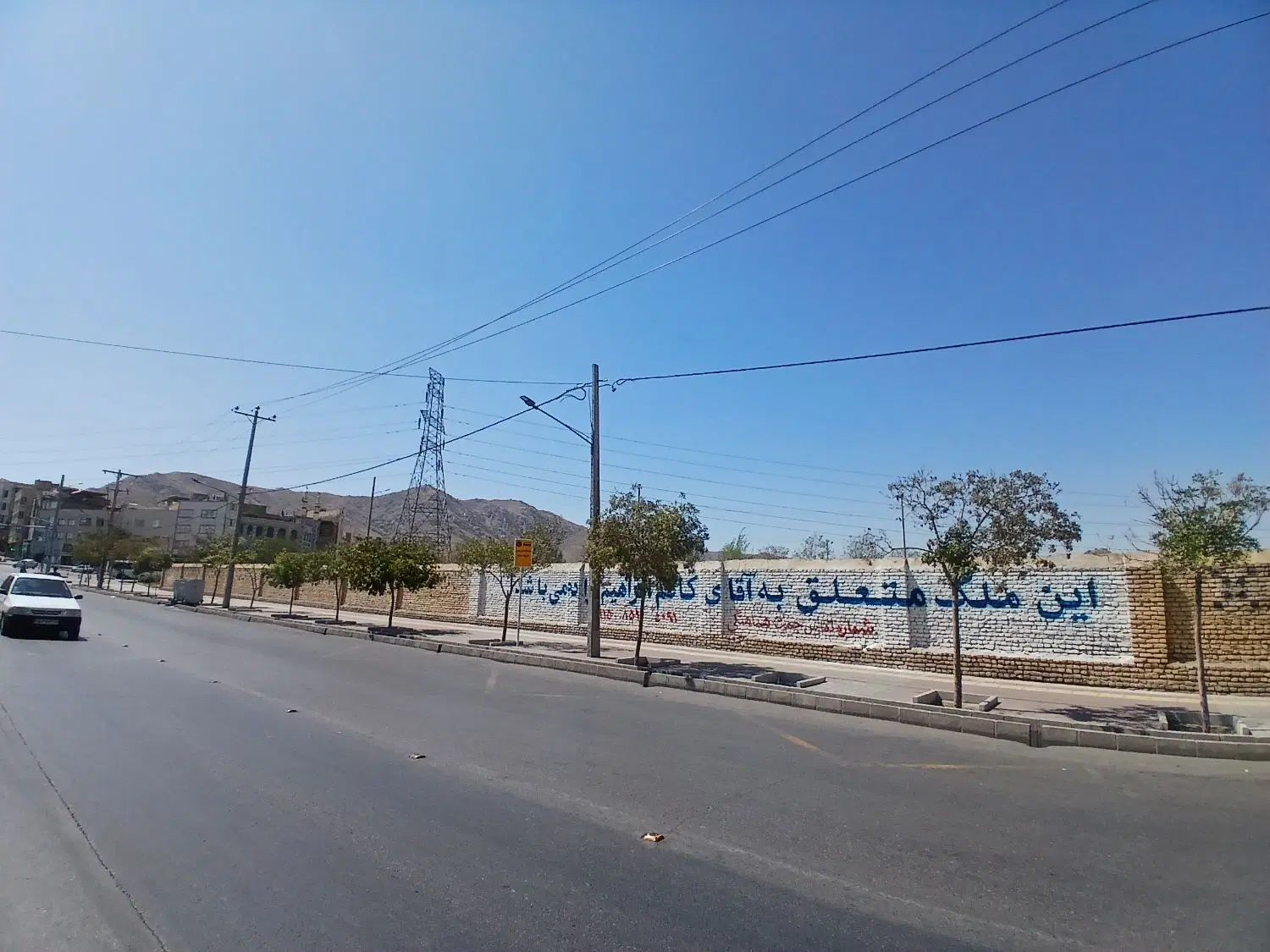 ویلایی نبش چهارراه قائم زمین ۳۳۰ متر تجاری