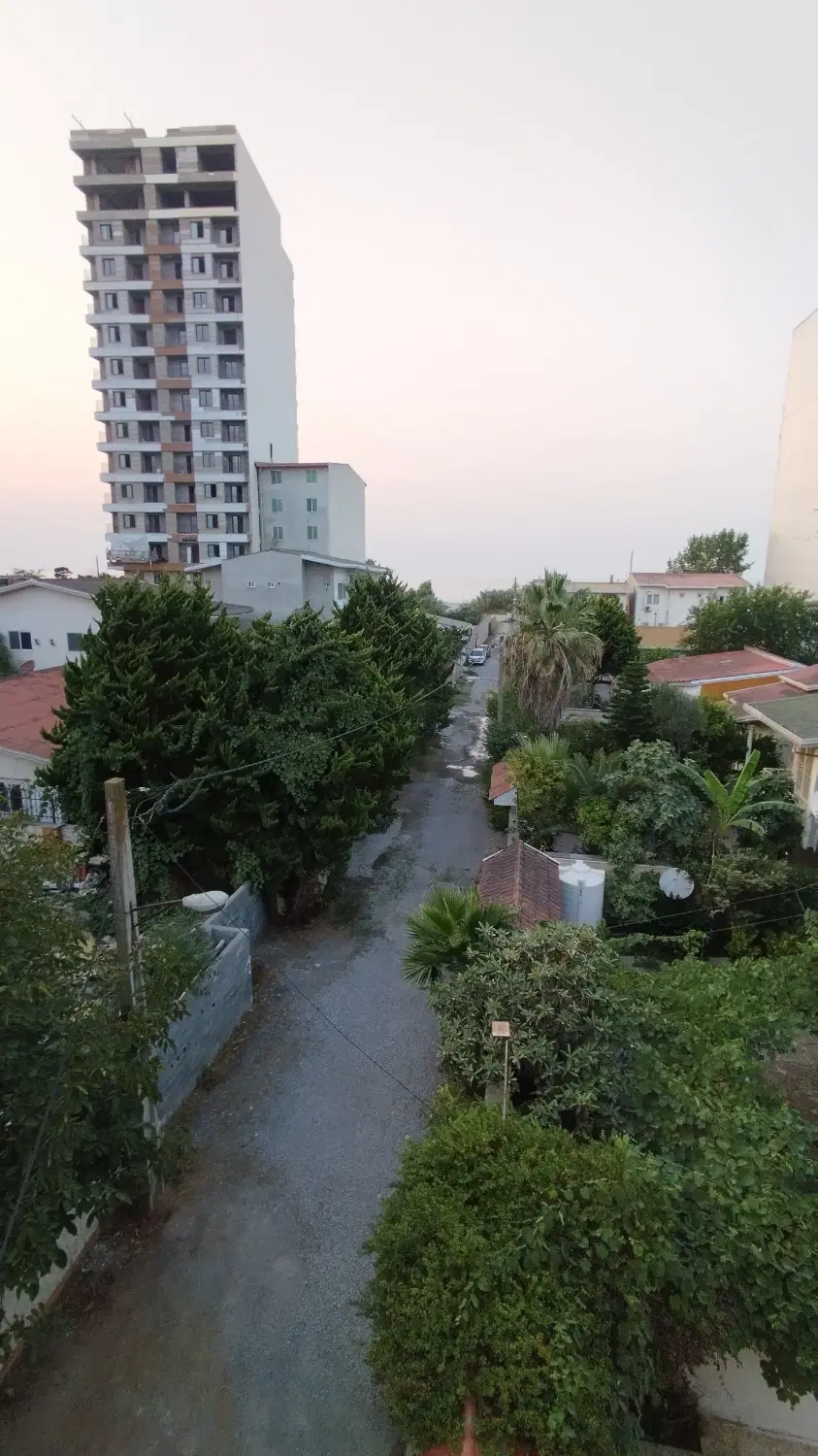 رهن کامل ۹۰ متر ۱ خواب + ۹۰ متر تراس